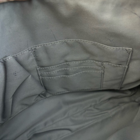 Fossil Elise Crossbody Bag Black Pebbled Leather Slim 3 Zipper Adjustable - Picture 7 of 13